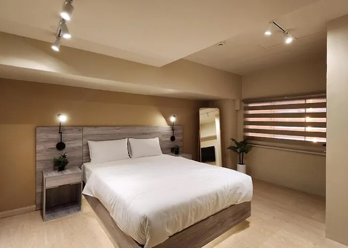 Penthouse Interior Design With Balcony Unit 3310 * Manila